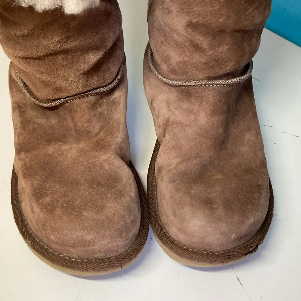 UGG Size 7 Brown Suede Leather Boots Sheepskin Lined 5358 Side Buckle 38 EU